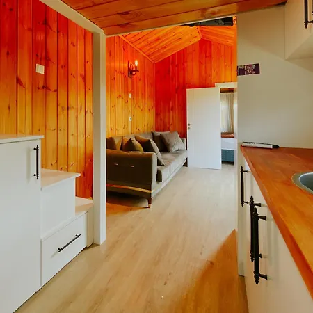 Miya Garden Tiny House بودروم